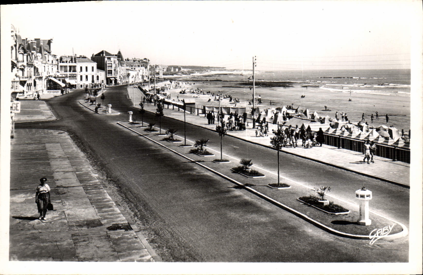 CPA Les Sables d'Olonne La Plage