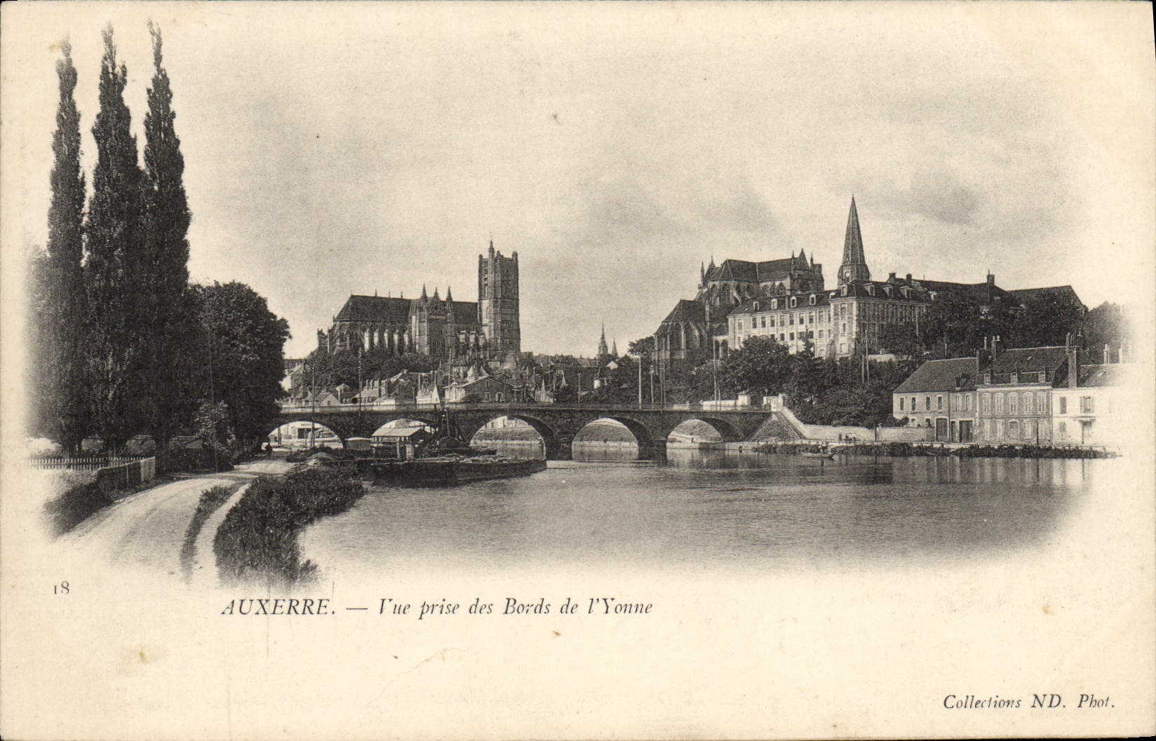 CPA Auxerre Vue Prise au Bord de L'Yonne
