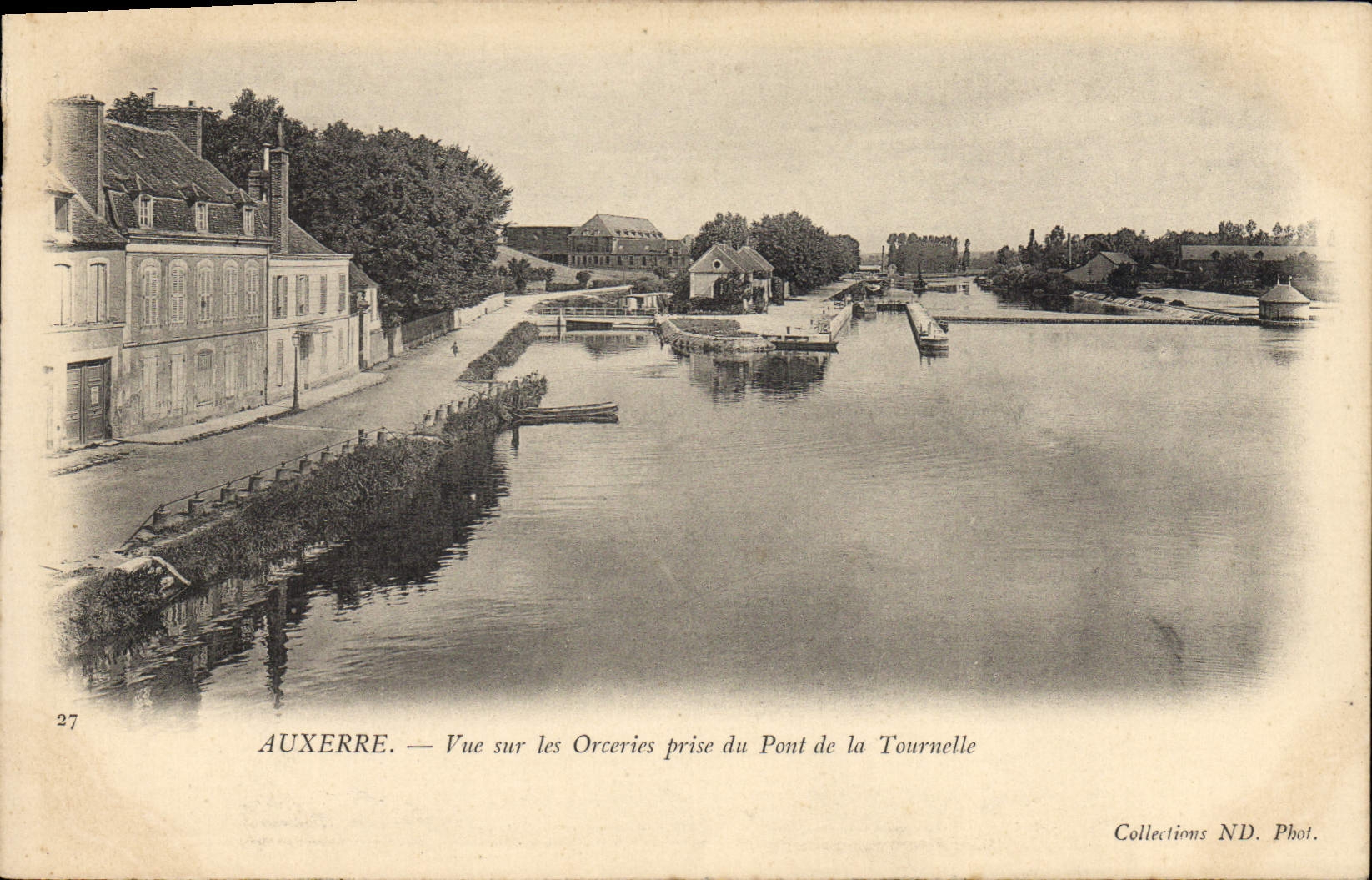 CPA Auxerre Vue Sur les Orceries Prise du Pont de la Tournelle