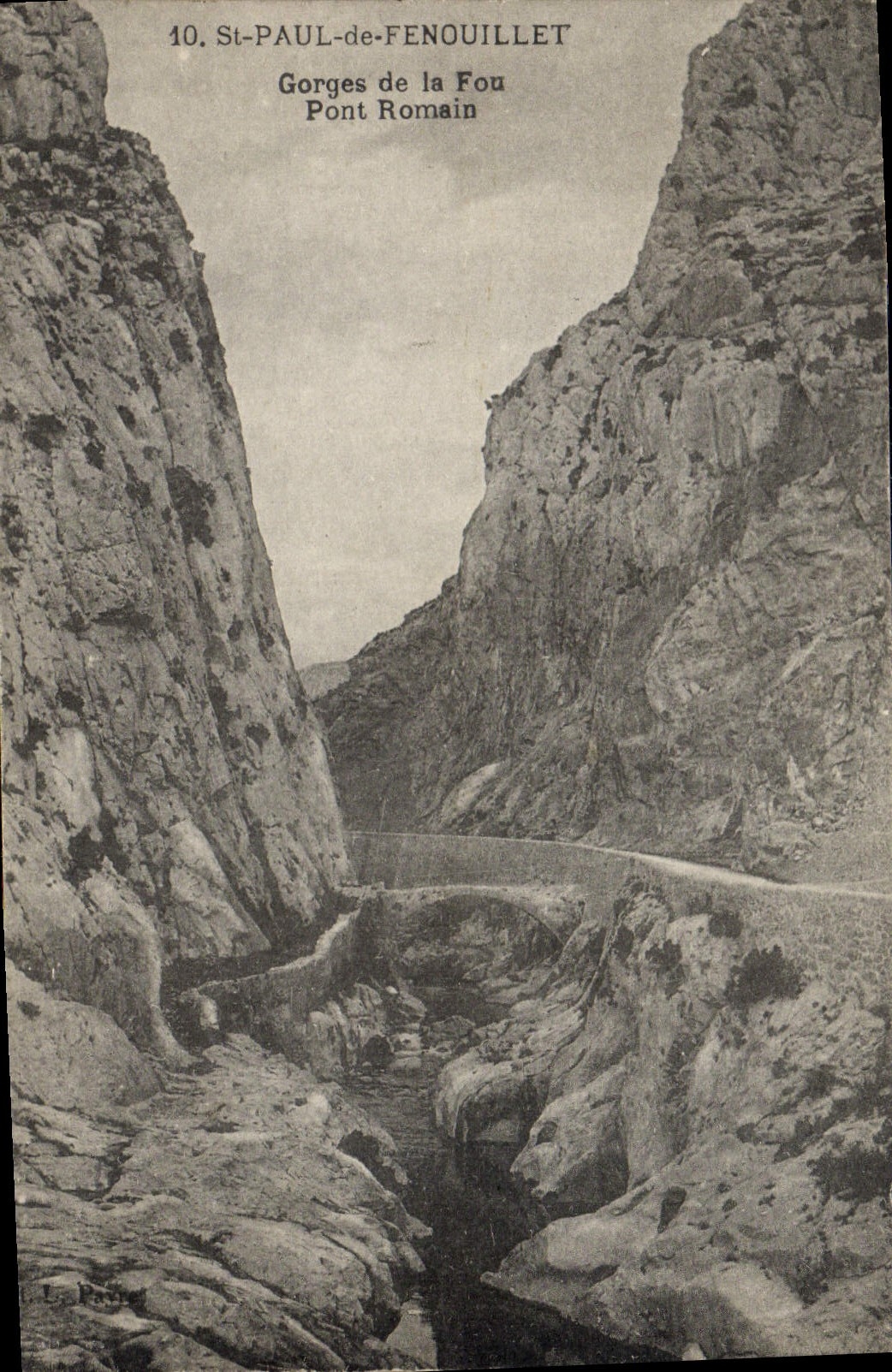 VINTAGE POSTCARD St Paul de Fenouillet Falls of the Insane Roman Bridge