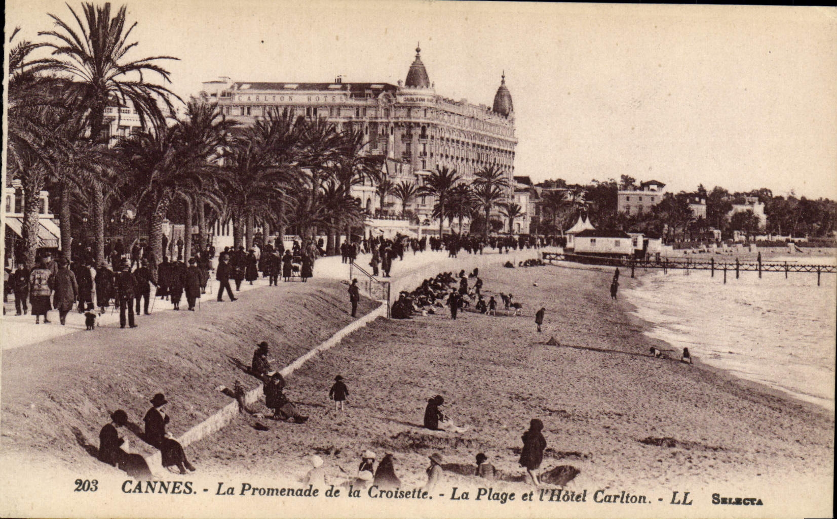 VINTAGE POSTCARD Cannes the Walk of the Small cross the Beach and the Carlton Hotel