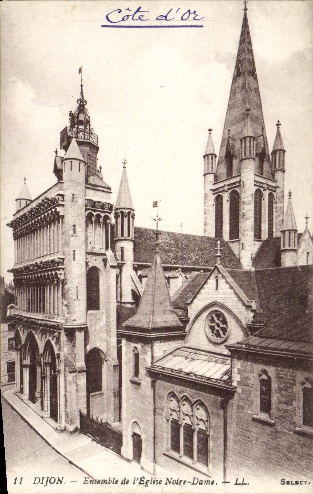 VINTAGE POSTCARD Dijon Together of the Notre Dame Church