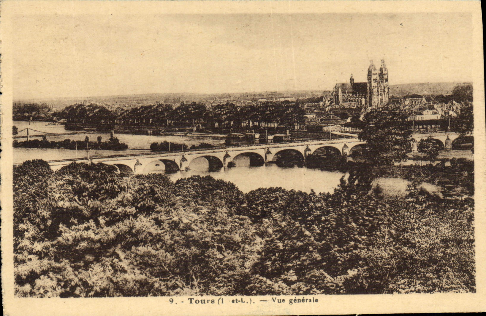 CPA Tours Vue Generale