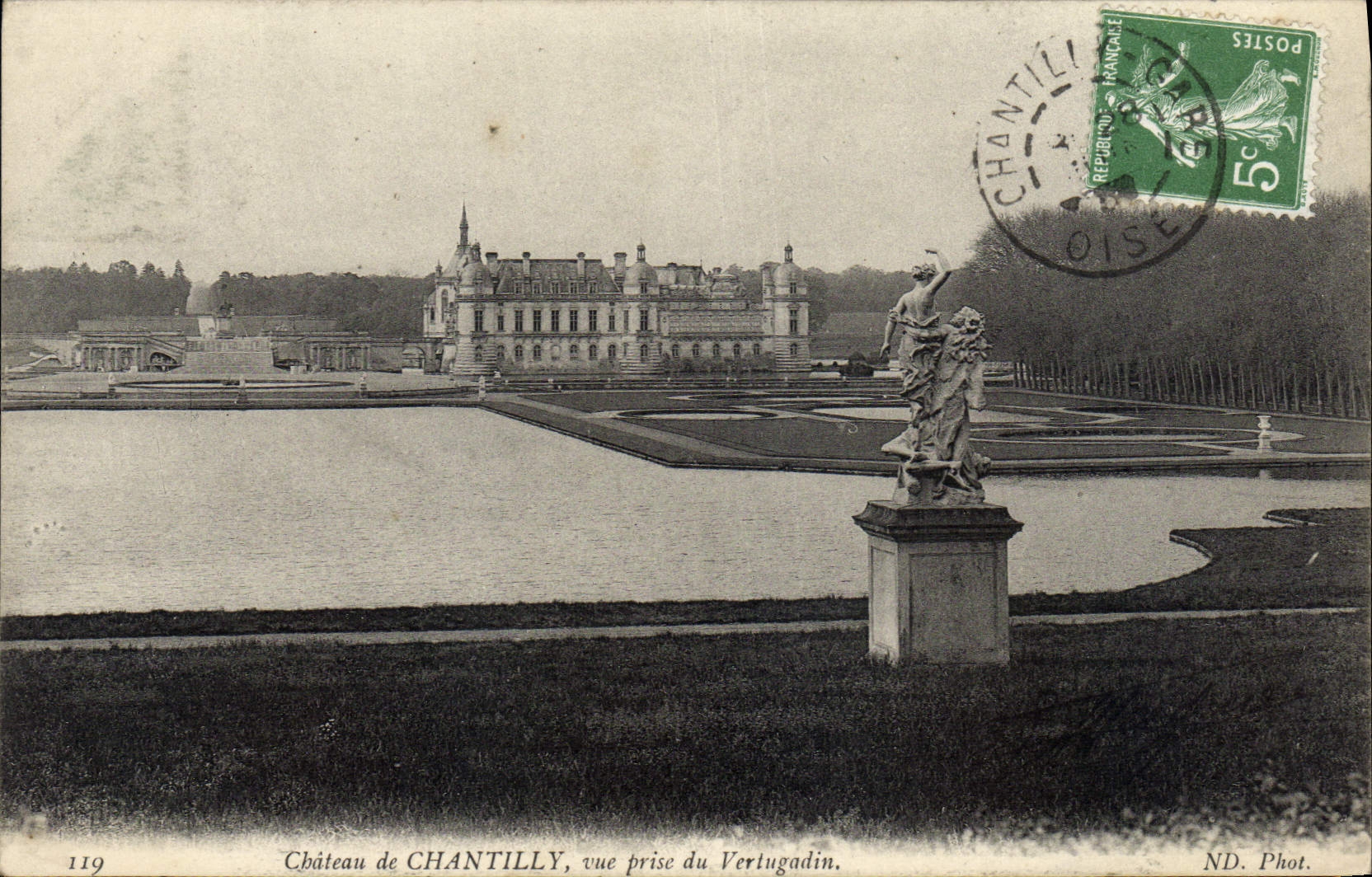 CPA Chateau de Chantilly Vue Prise du Vertugadin