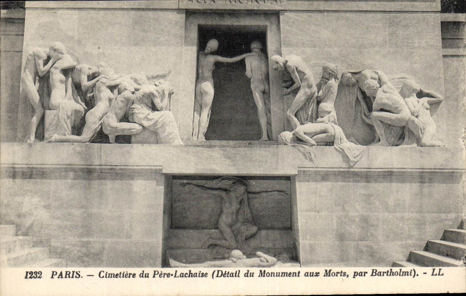 VINTAGE POSTCARD Paris Cemetery of the Lachaise Father