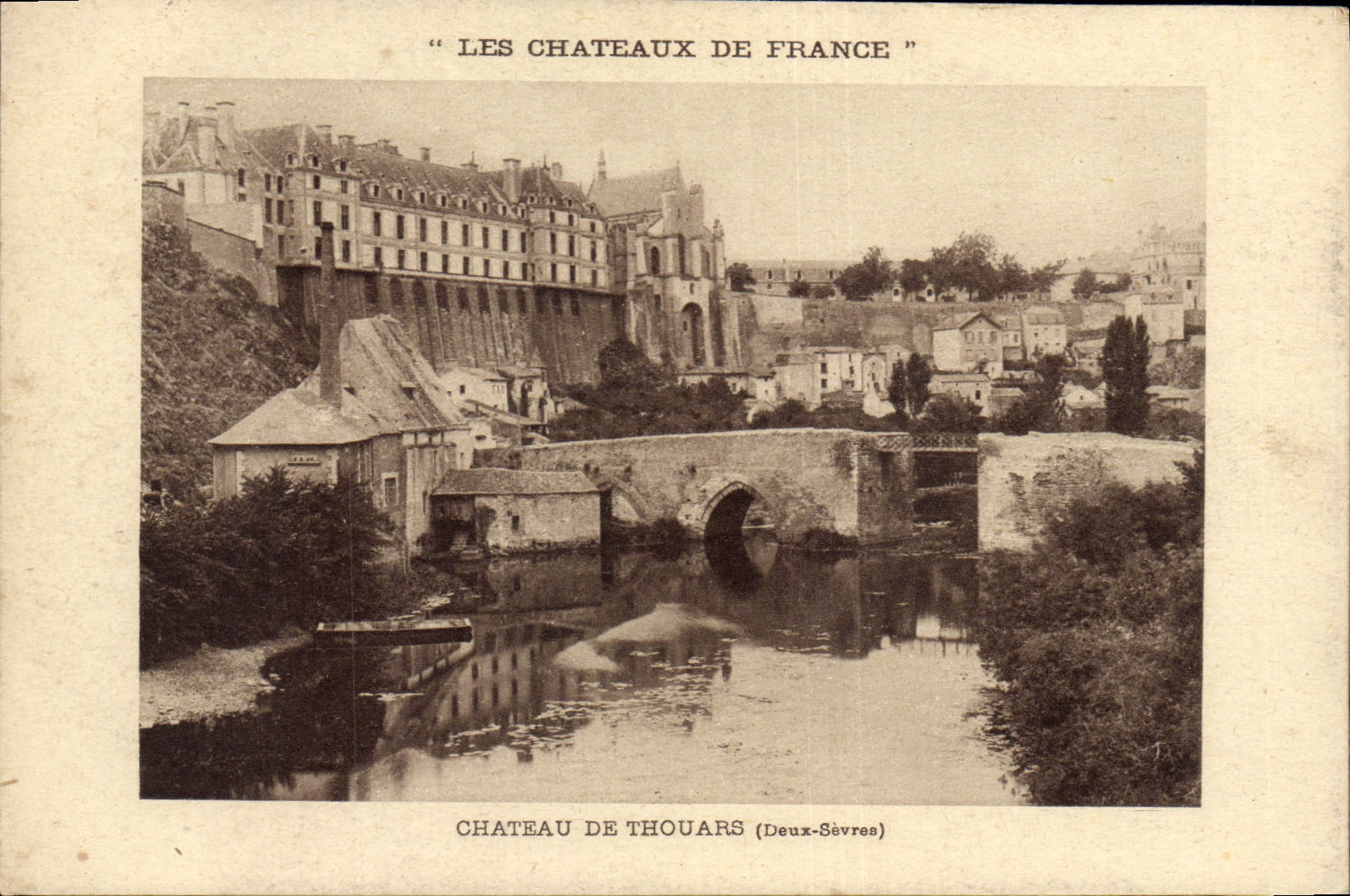 VINTAGE POSTCARD Castle De Thouars