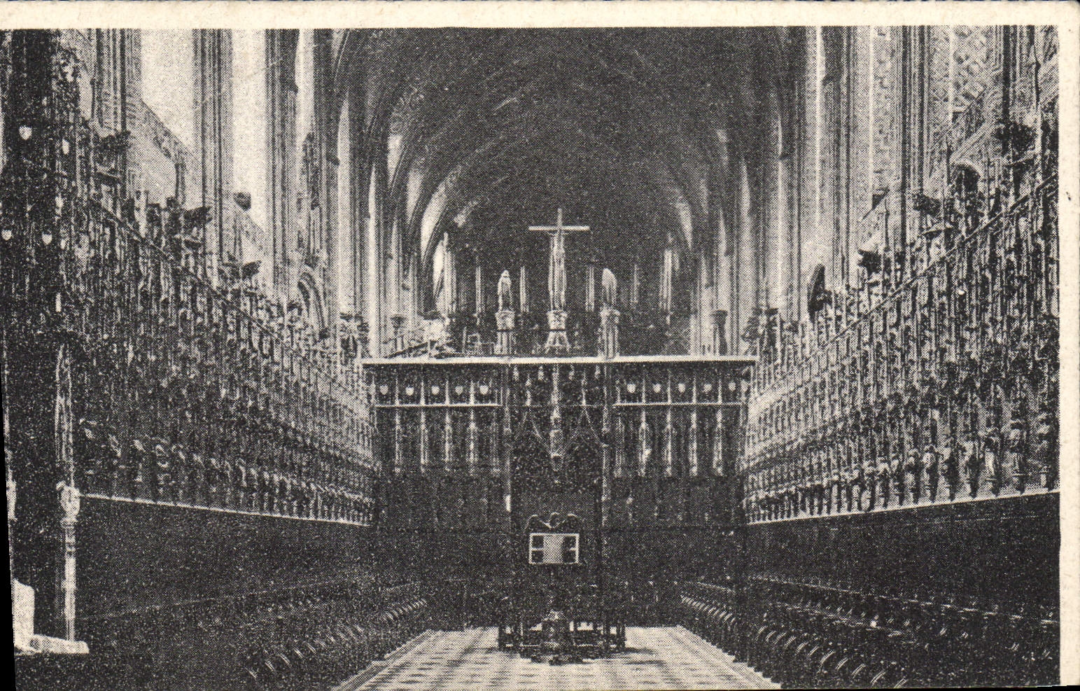 VINTAGE POSTCARD Albi Chorus Of the Cathedral