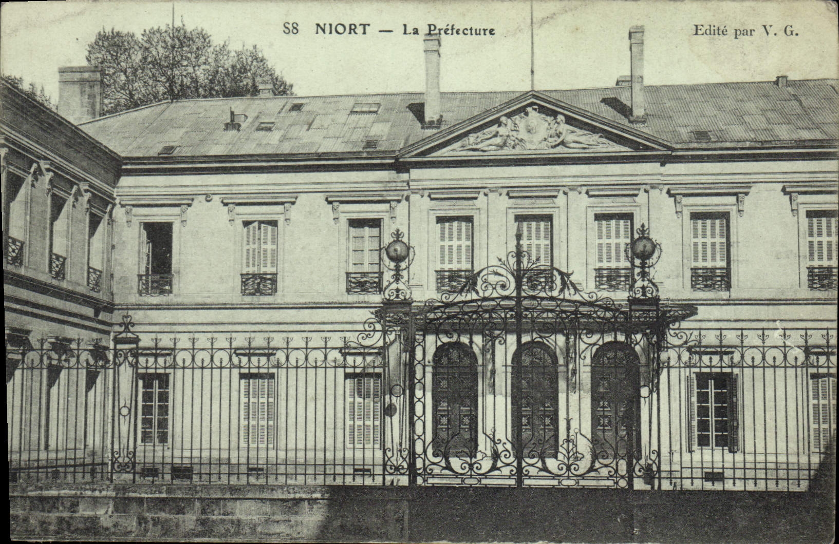 VINTAGE POSTCARD Niort Prefecture