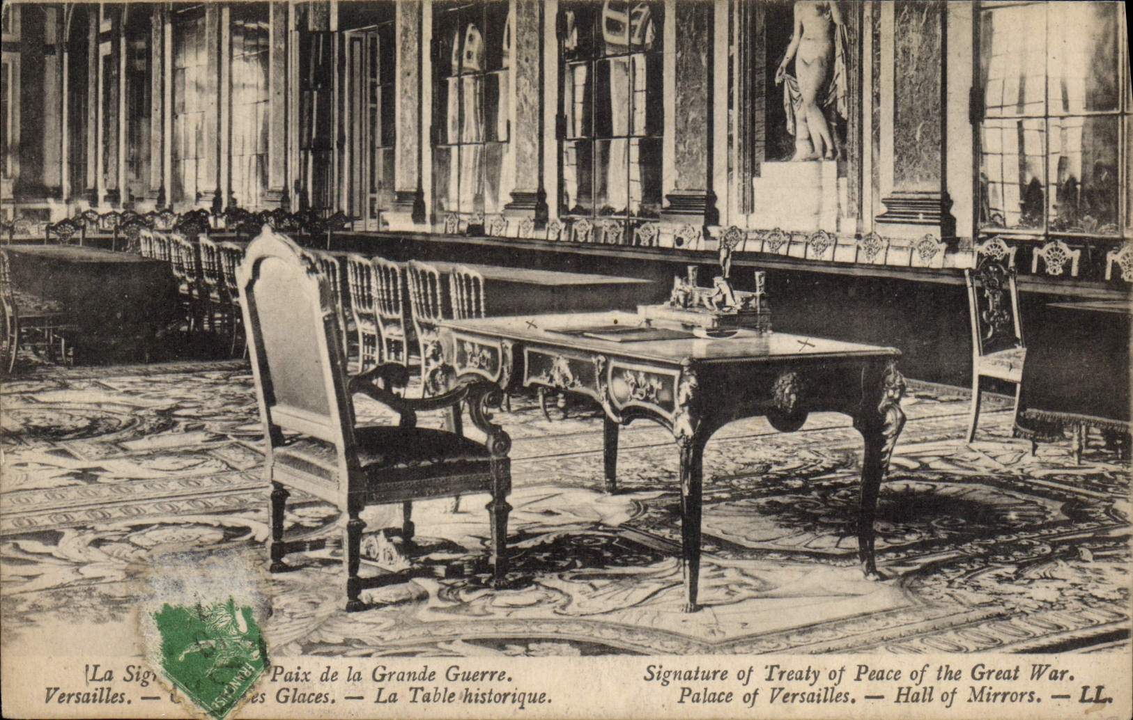 POSTAL Versalles de la VENDIMIA la tabla histórica