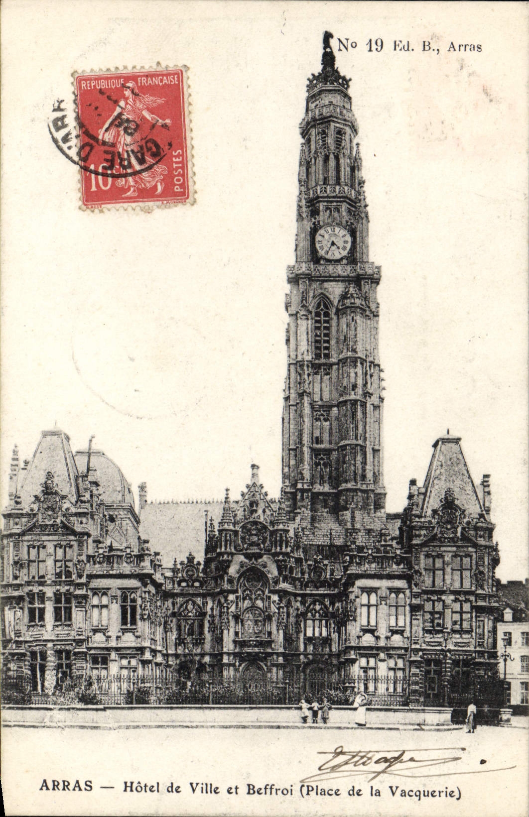 VINTAGE POSTCARD Arras Town hall And Belfry Places of Vacquerie