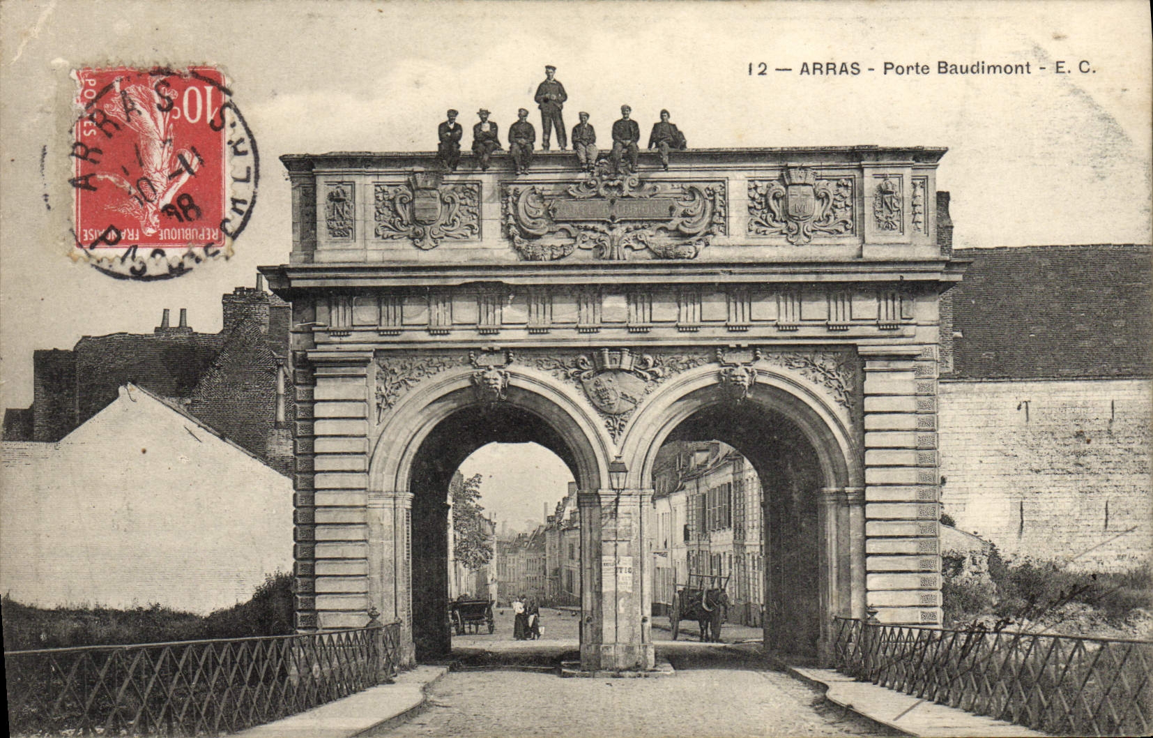 CPA Arras Porte Baudimont