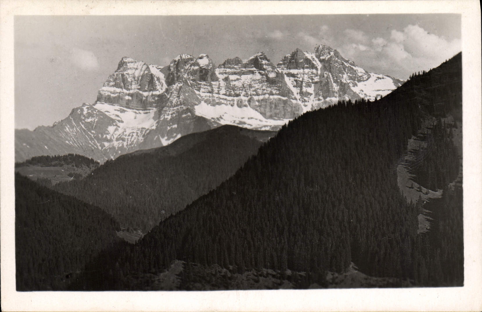 MODERN CARD Chatel Aiauliles Of the South