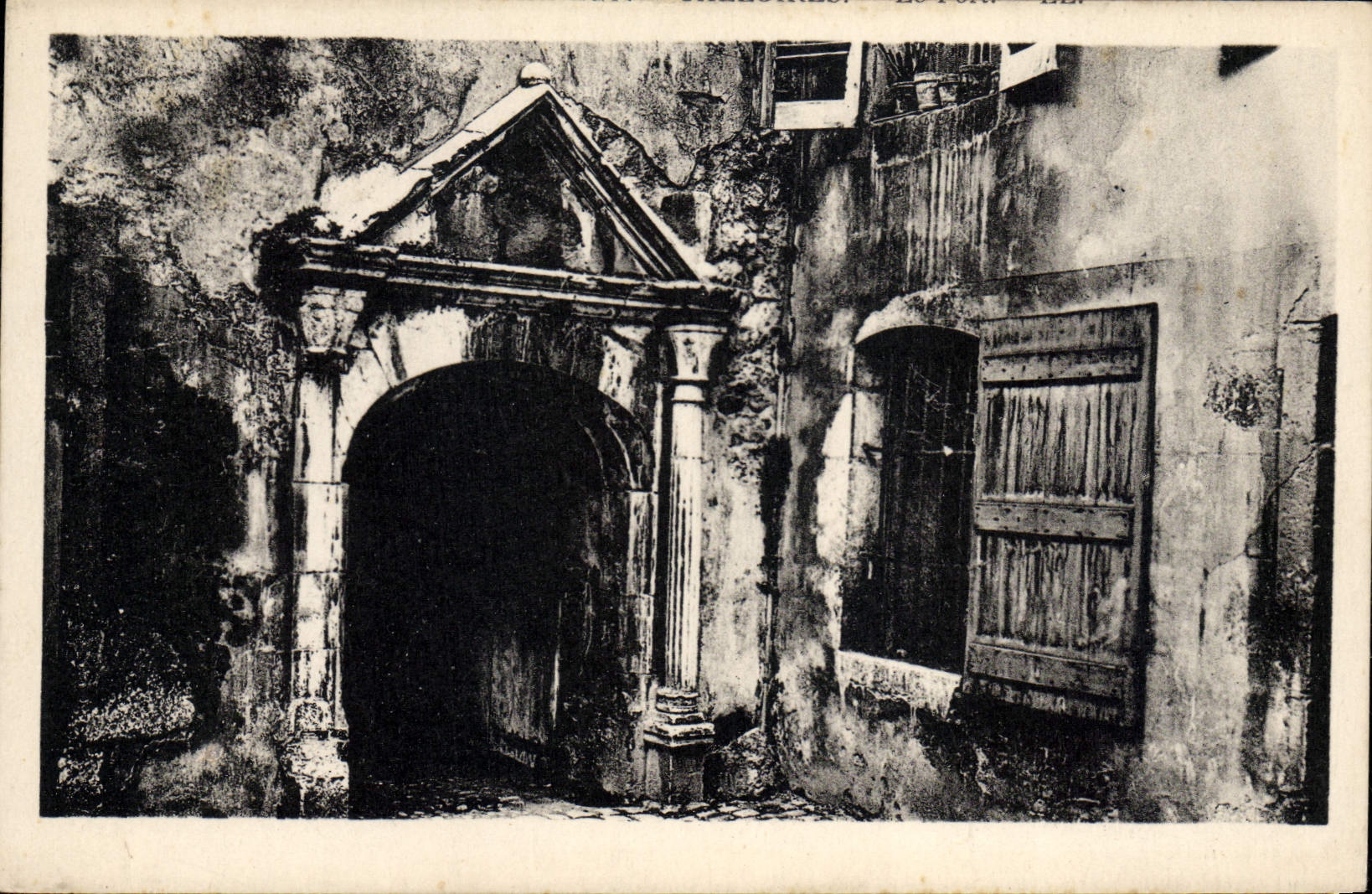 VINTAGE POSTCARD Paris