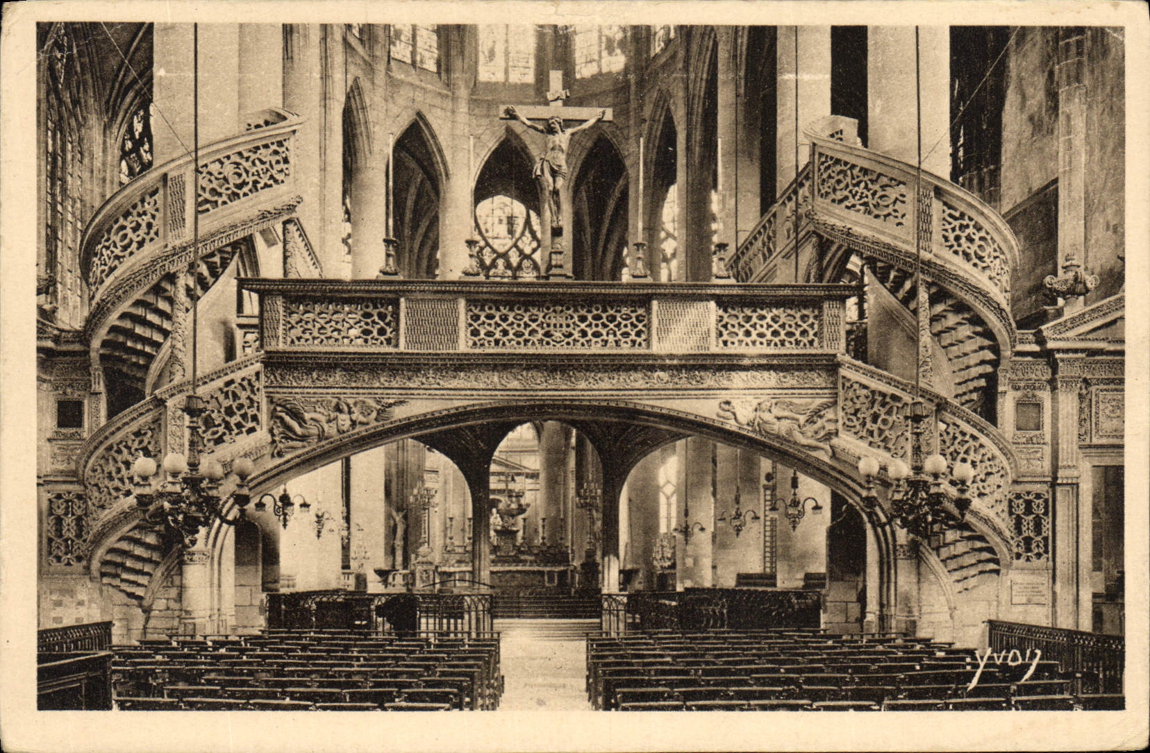 CPA Paris En Flanant Interieur de St Etienne du Mont Le jube