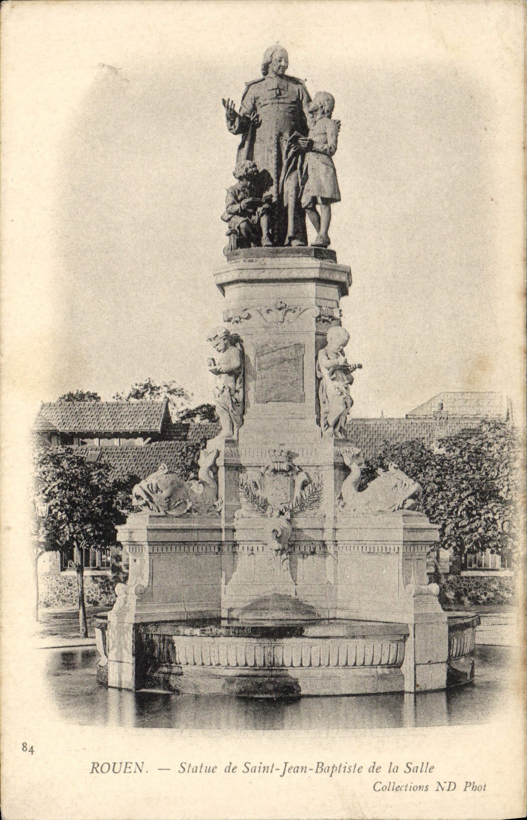 CPA Rouen Statue De Saint Jean Bapliste De La Salle