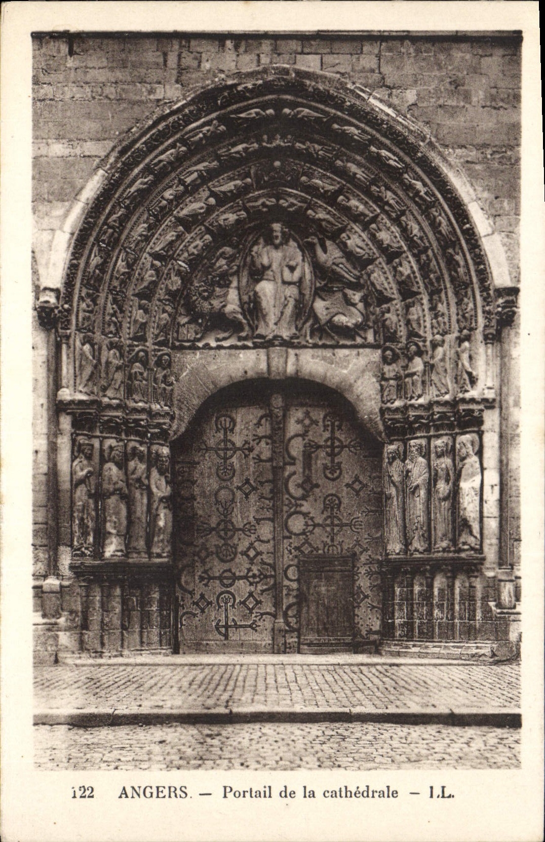 CPA Angers Portail De La Cathedrale