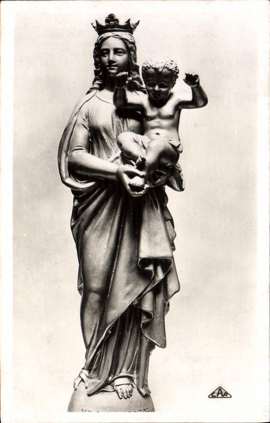 CPM Marseille Statue De ND de la Garde