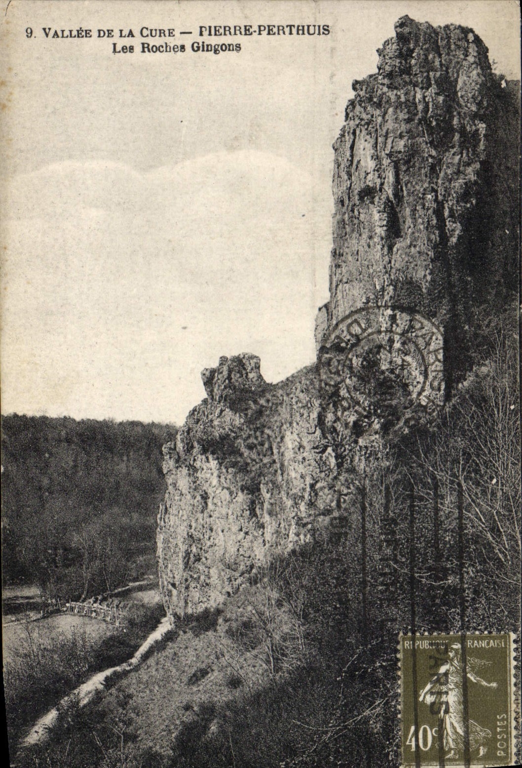 CPA Vallee De La Cure Pierre Perthuis Les Roches Gingons
