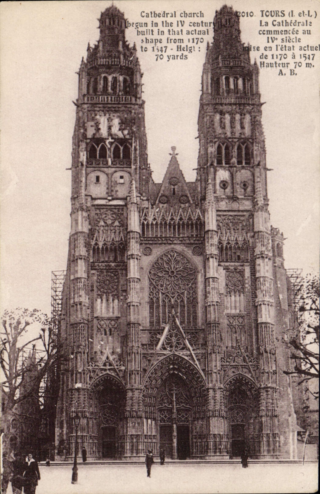 VINTAGE POSTCARD Tours the Cathedral