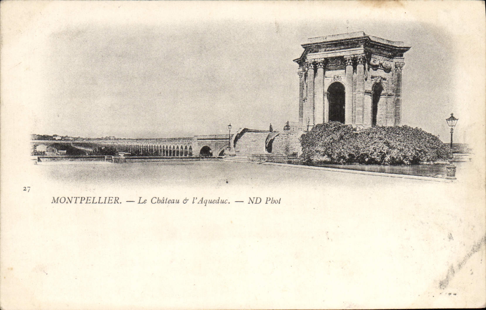 VINTAGE POSTCARD Montpellier the Castle and I' Aqueduc