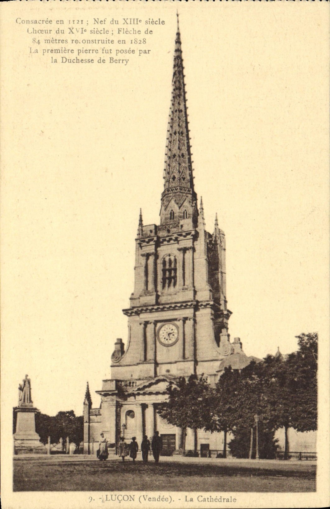 VINTAGE POSTCARD Lucon the cathedral