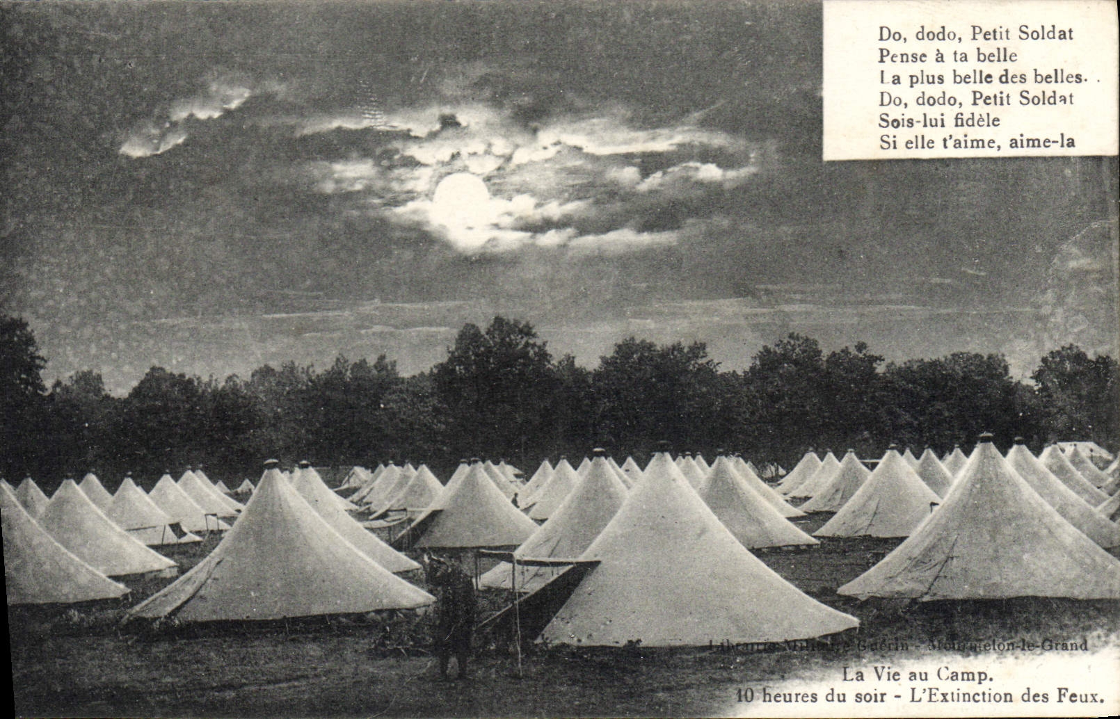 CPA La vie au camp L'extinction des feux Militaria