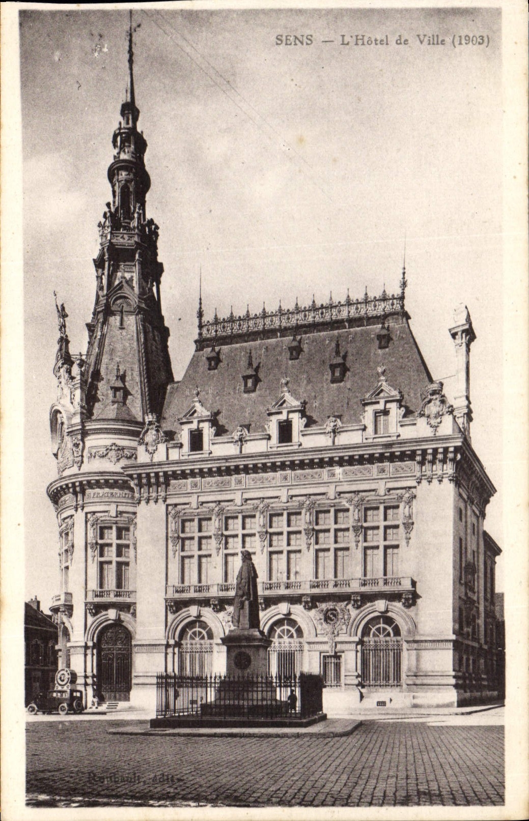 CPA Sens L'Hotel de Ville