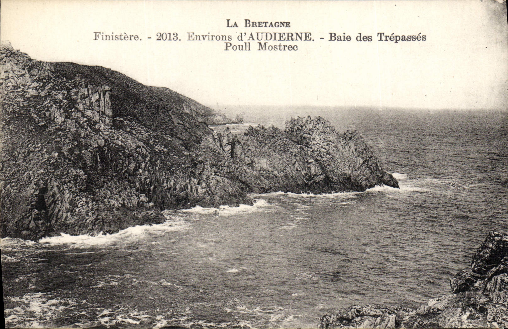 Alrededores de la POSTAL de la VENDIMIA de Audierne Baie de la infracción Poull Mostrec