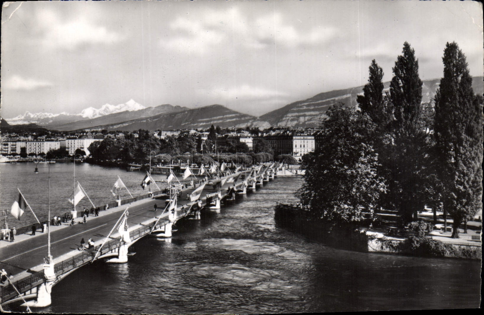 CPM Geneve Le Pont du Mont Blanc