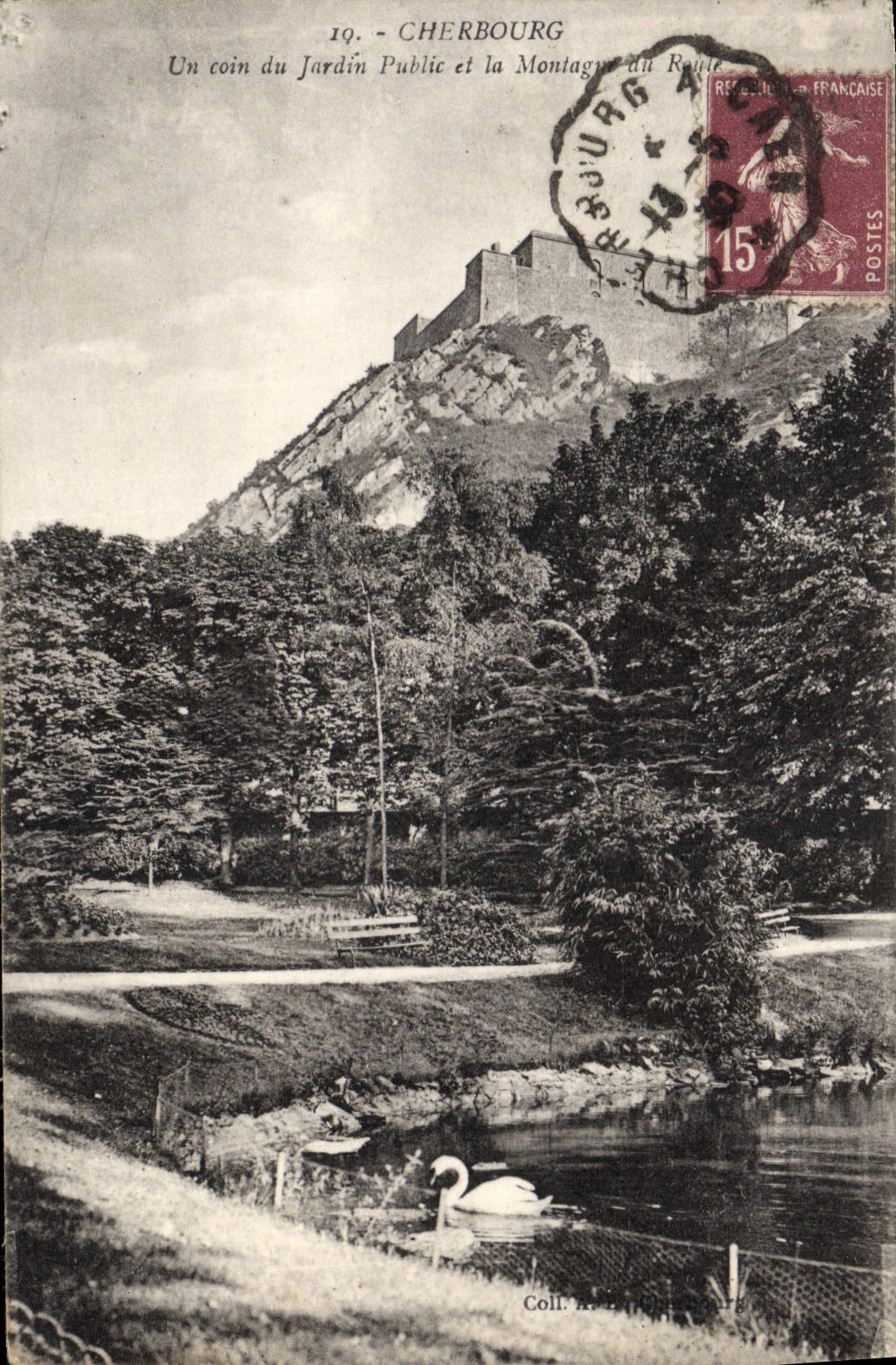 POSTAL Cherbourg de la VENDIMIA una esquina del jardín público y montana del cisne
