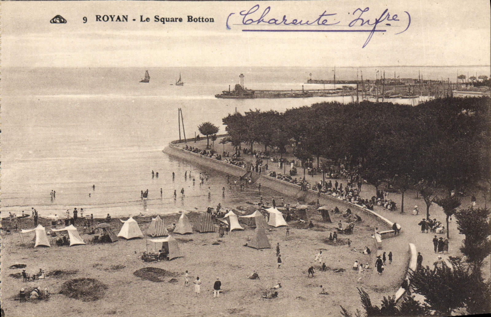 VINTAGE POSTCARD Royan the Botton Public garden