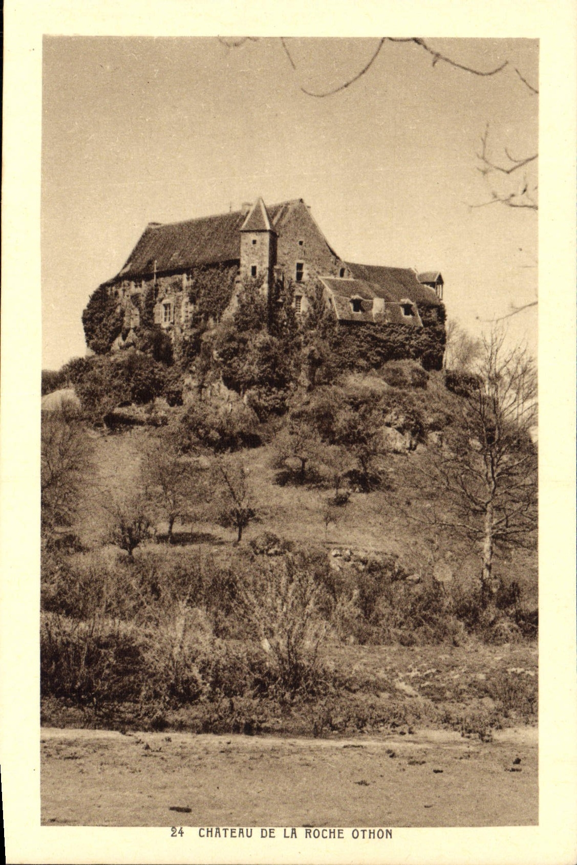 CPA Chateau De La Roche Othon