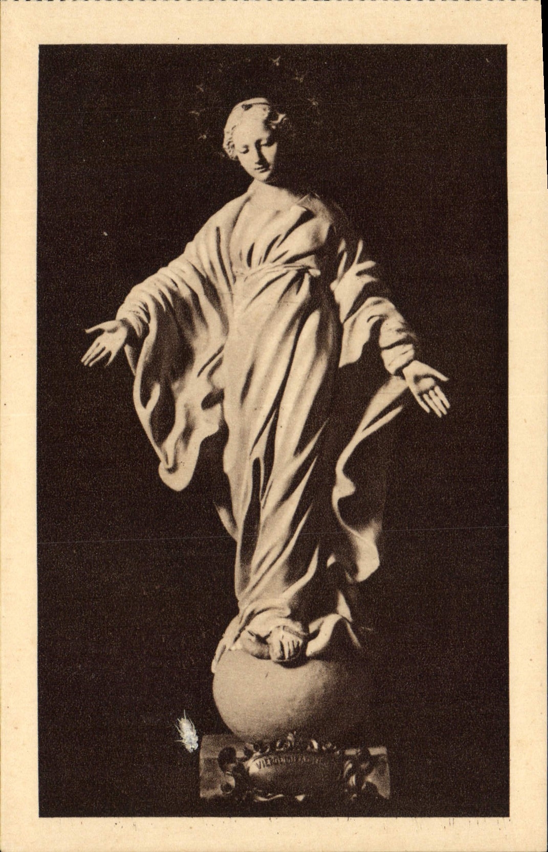 VINTAGE POSTCARD the Statue Of the Virgin Who Became animated To smile Lisieux