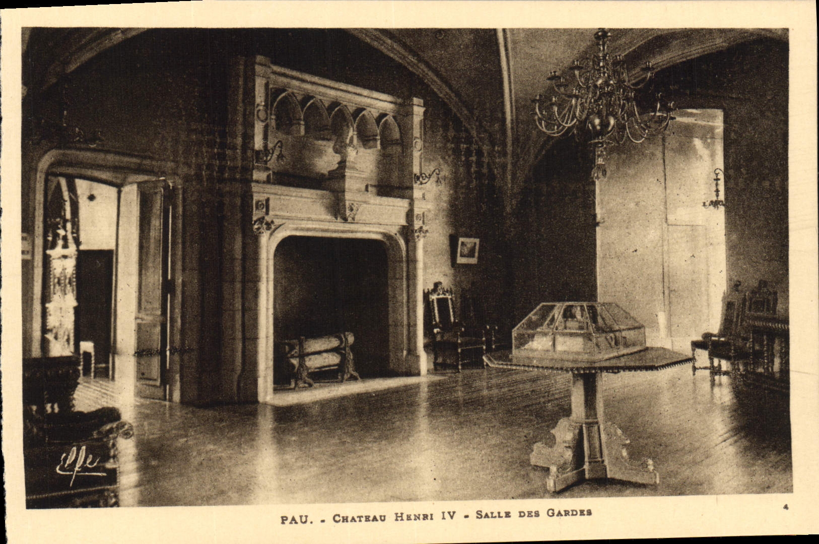 POSTAL Pau de la VENDIMIA el cuarto de Enrique IV del castillo de los protectores