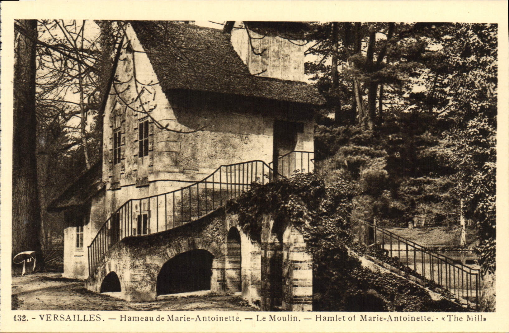 CPA Versailles Hameau De Marie Antoinette Le moulin
