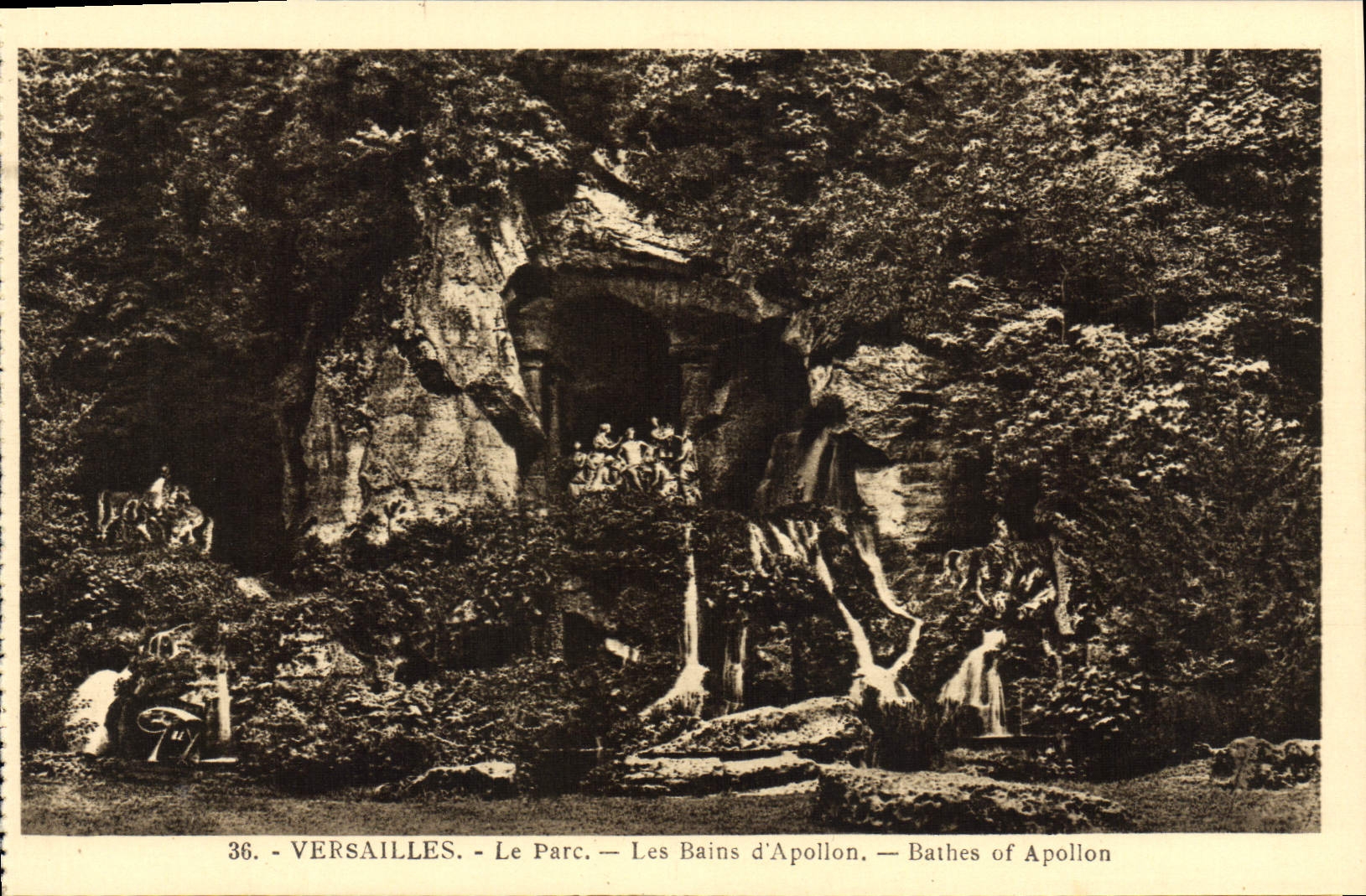 CPA Versailles Le Parc Les Bains D'Apollon
