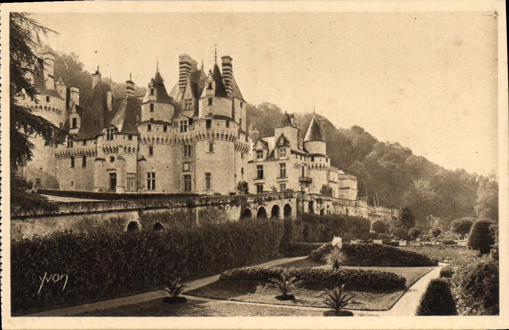 VINTAGE POSTCARD Castle De Rigny Worn Overall picture