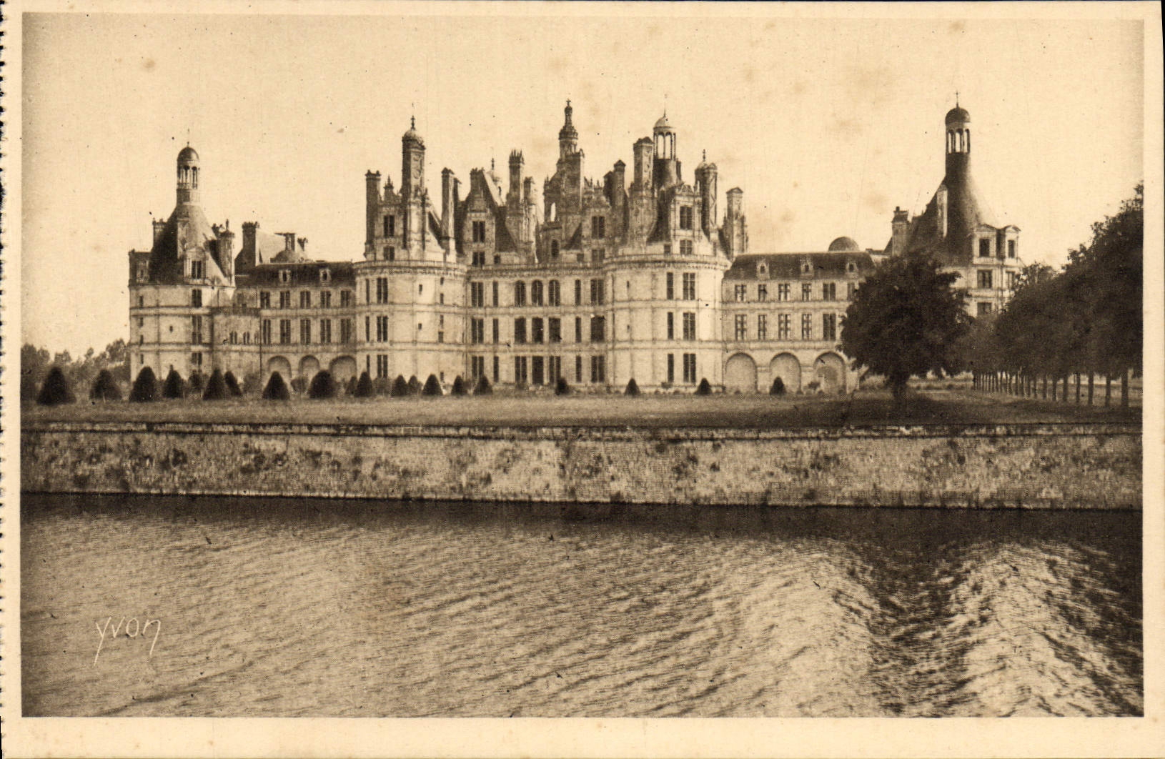 Ataque frontal de Loire ch4ateau Castle De Northern Chambord de la POSTAL de la VENDIMIA