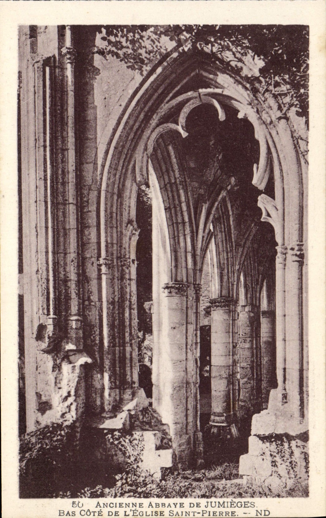 VINTAGE POSTCARD Ruines Of the Abbey De Jumieges Bas Dimensions church Saint Pierre