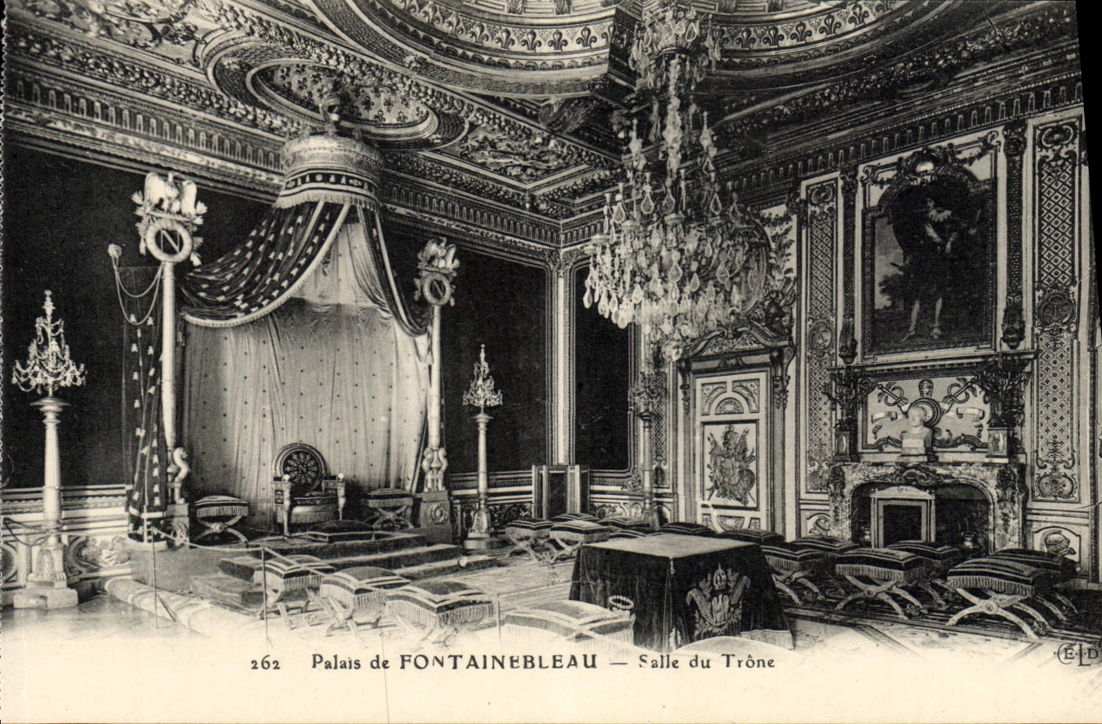 VINTAGE POSTCARD Palate De Fontainebleau Throne room
