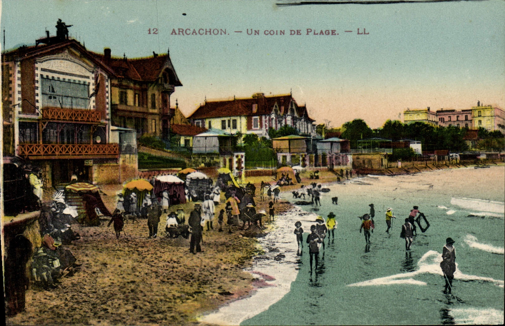 VINTAGE POSTCARD Arcachon a Corner Of Beach