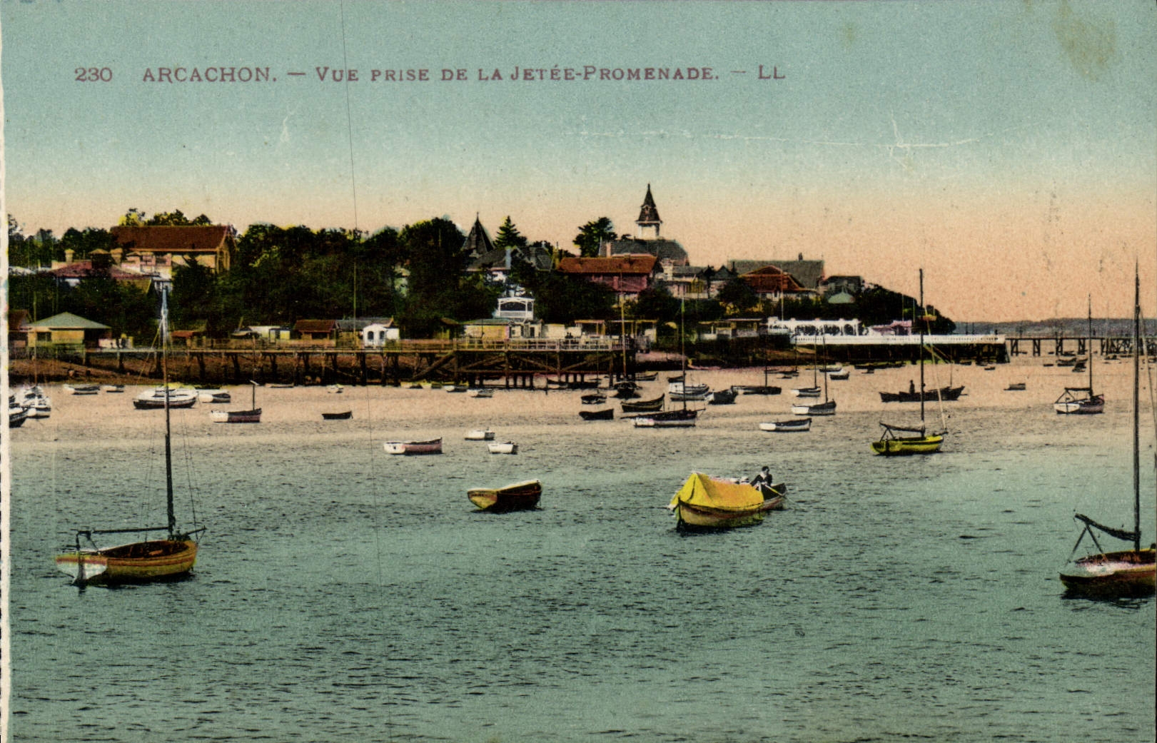 VINTAGE POSTCARD Arcachon Seen from Of the Pier Walk