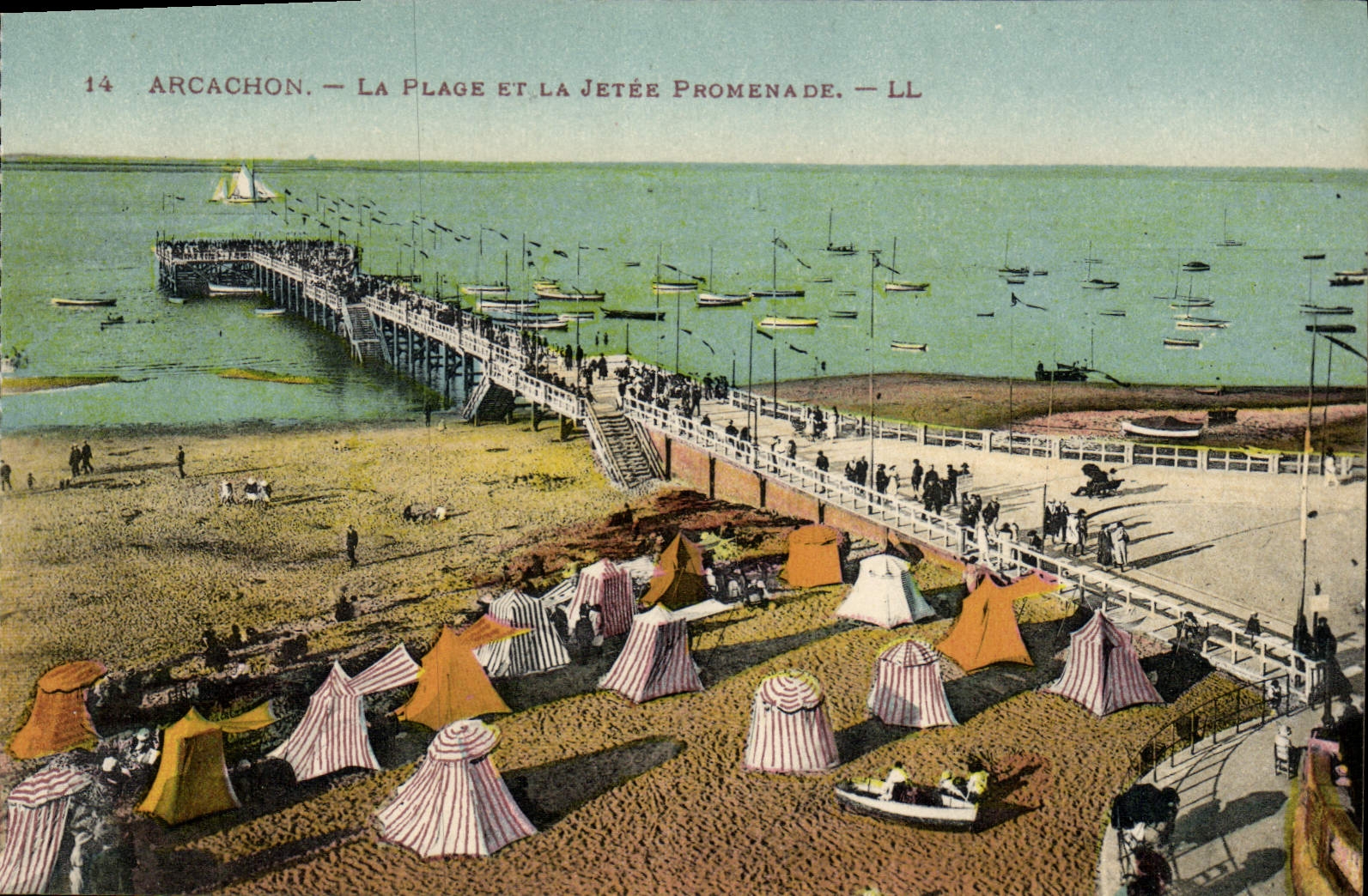 VINTAGE POSTCARD Arcachon the Beach And the Pier Walk