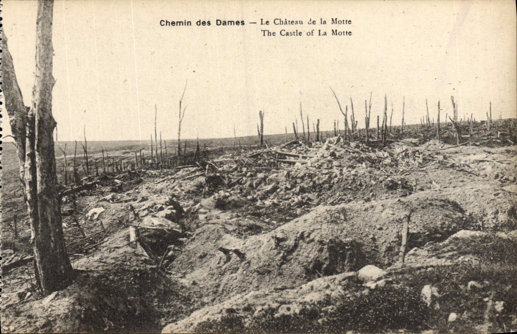 CPA Chemin Des Dames Le chateau de la Motte Militaria