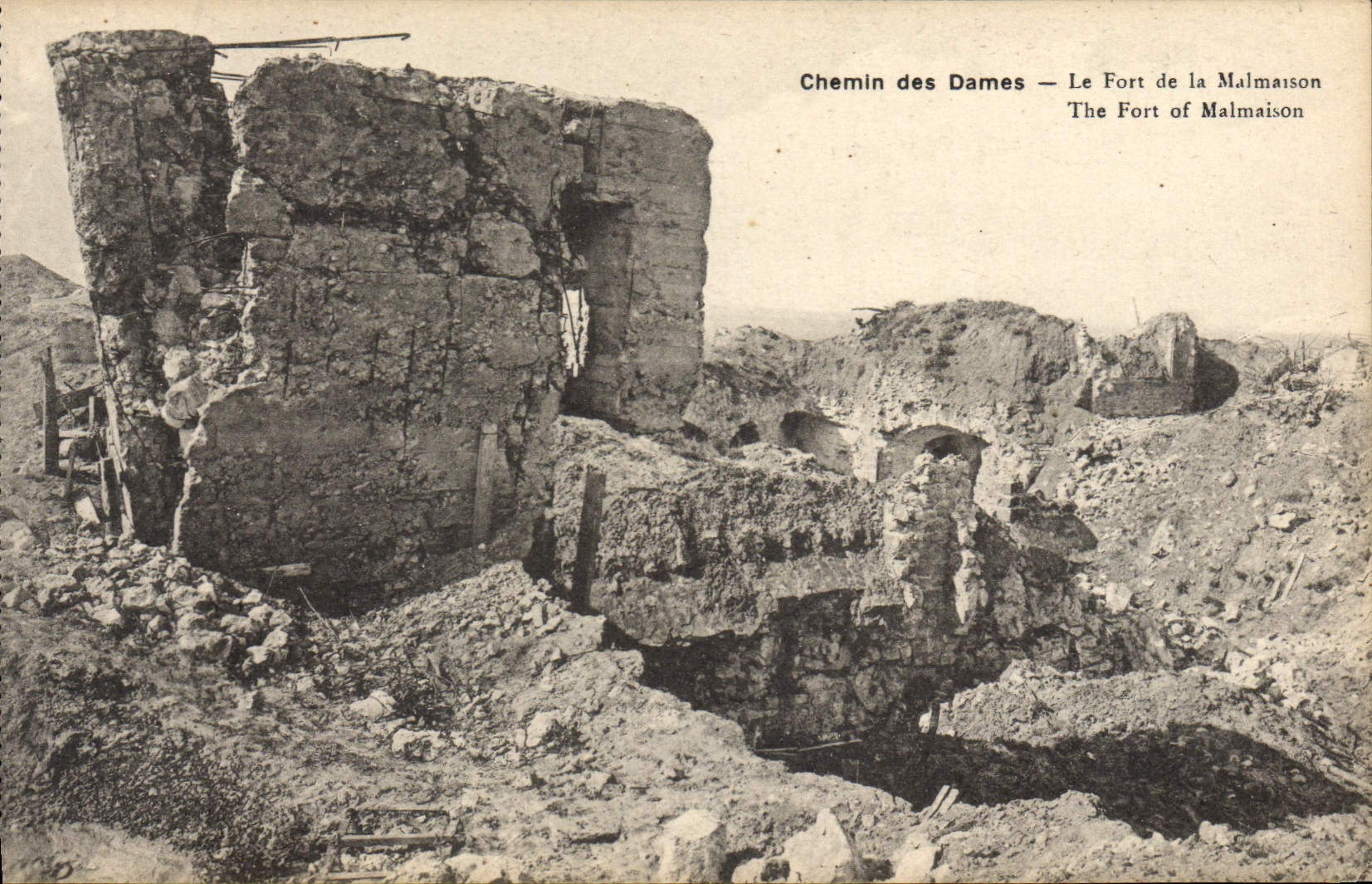 VINTAGE POSTCARD Way Of the Ladies the Fort Of Malmaison Militaria