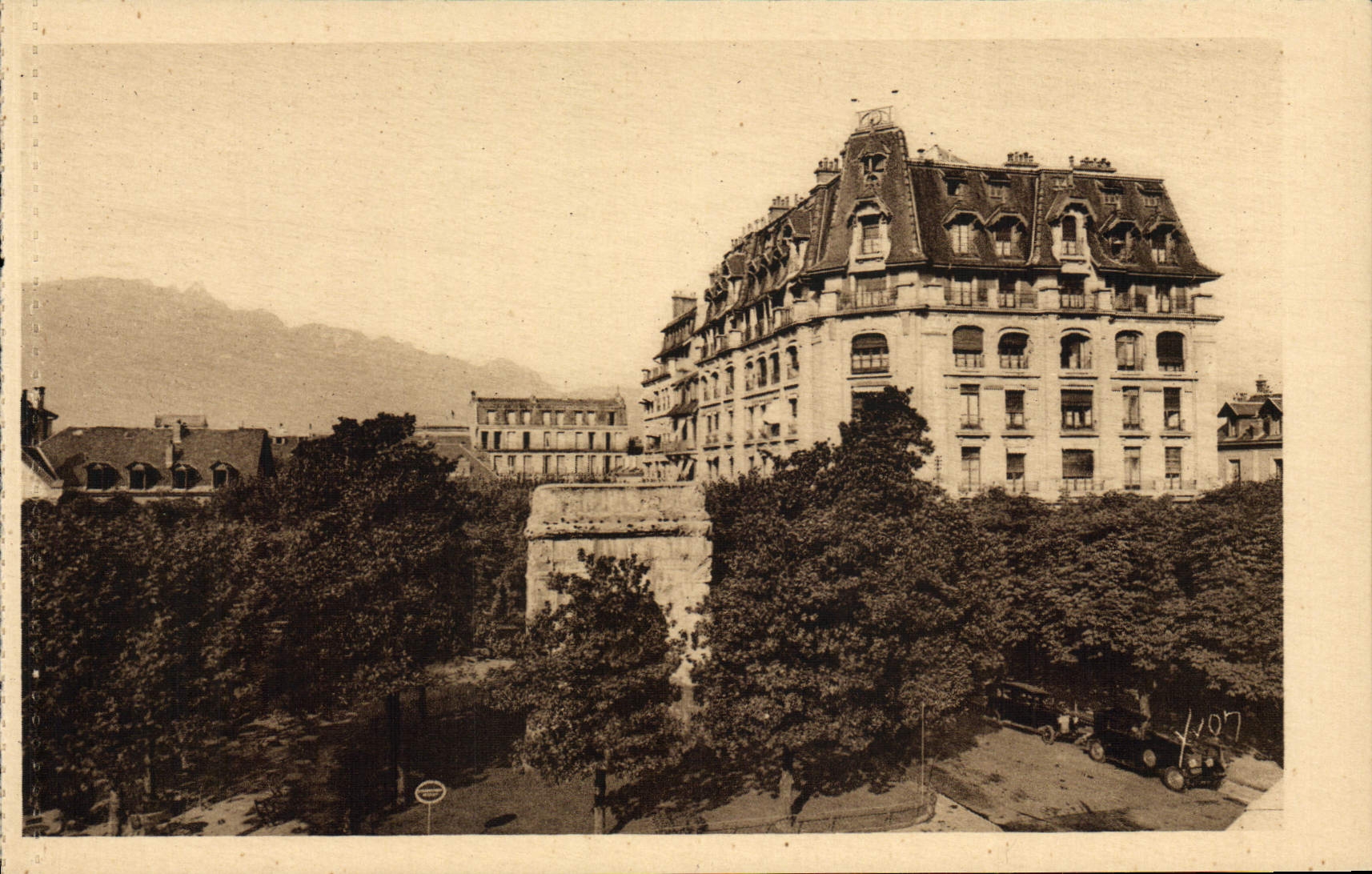 VINTAGE POSTCARD Aix Les Bains the Astoria Hotel And the Arc De Campanus