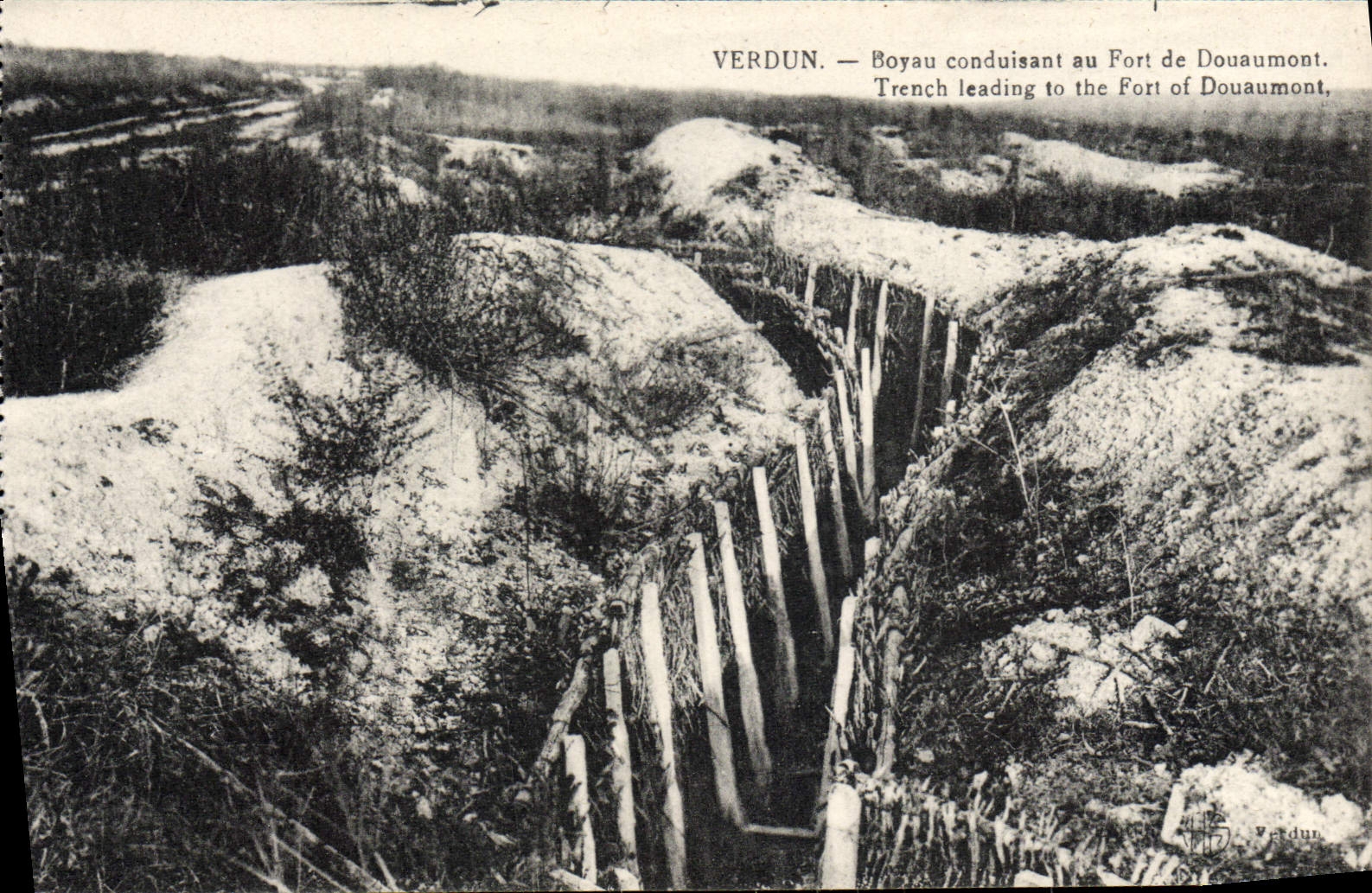 VINTAGE POSTCARD Verdun Bowel Leading At the height De Douaumont Militaria