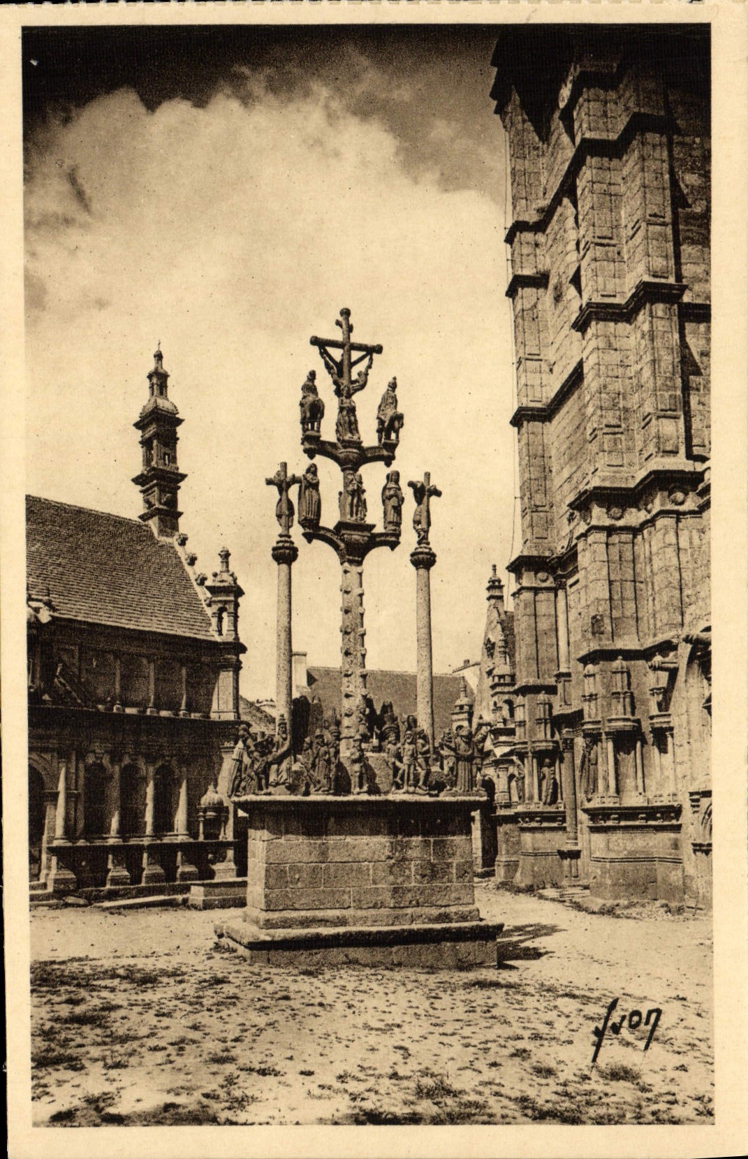 CPA Saint Thegonnec Le calvaire et l'ossuaire