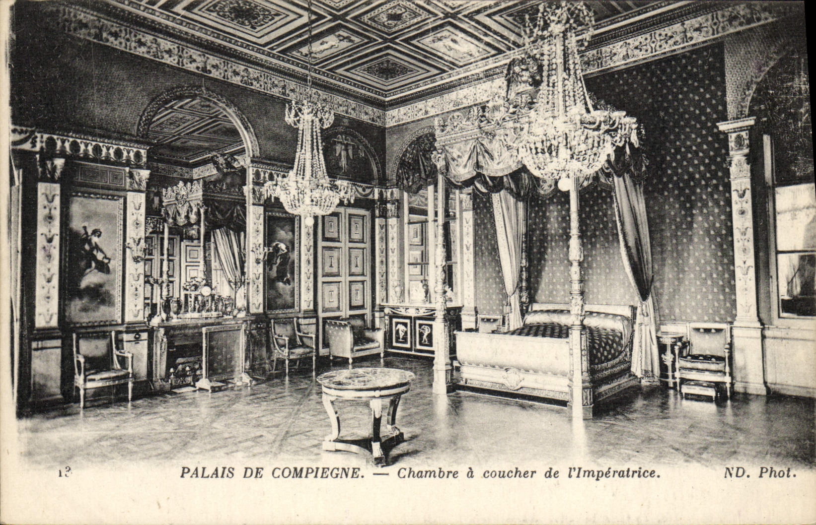 CPA Compiegne Chambre A Coucher De l'Imperatrice
