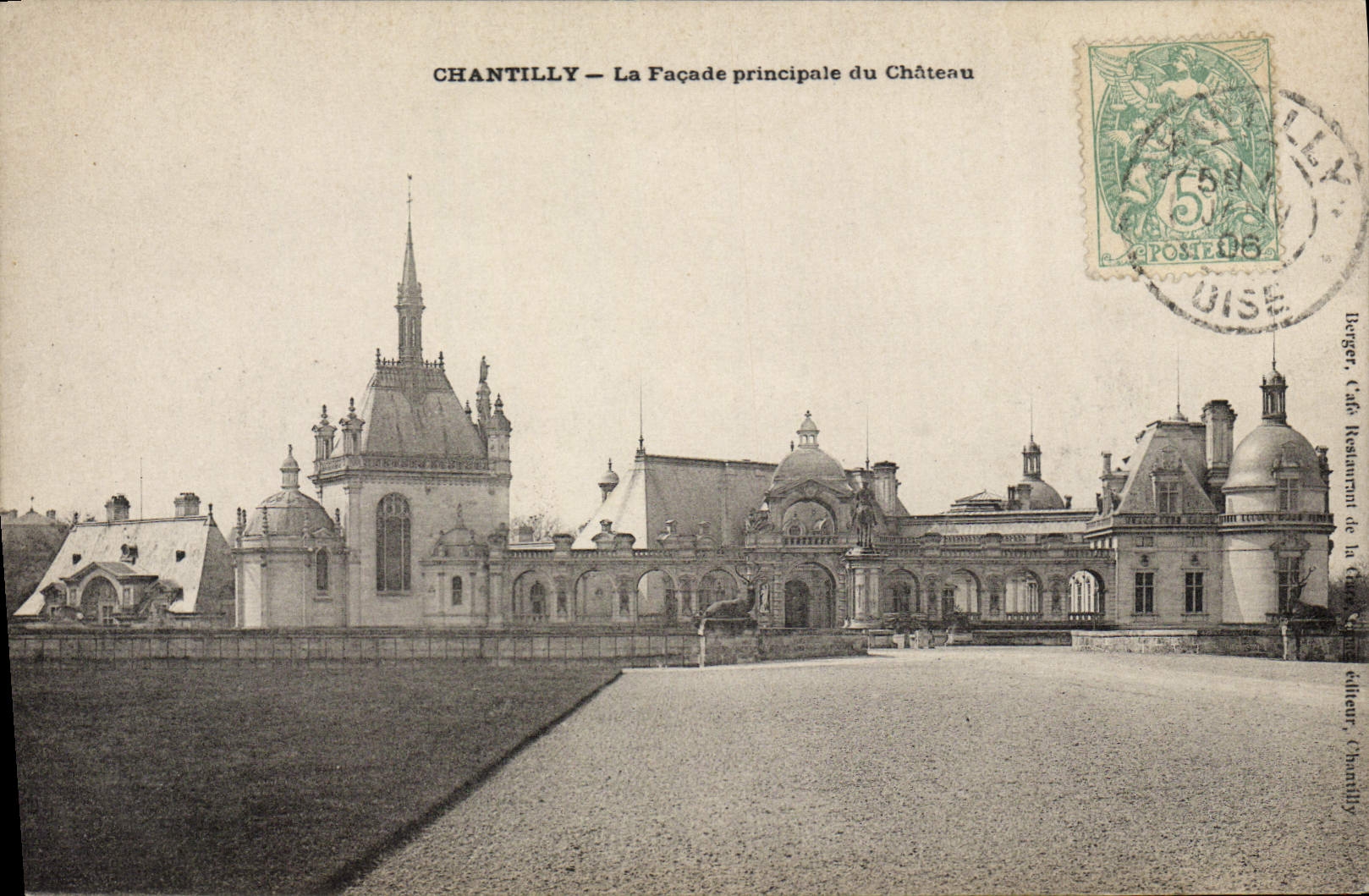 CPA Chateau de Chantilly La facade principale